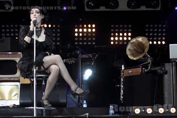 CARAVAN PALACE - 2010-09-11 - LA COURNEUVE - Parc Departemental - Grande Scene - 